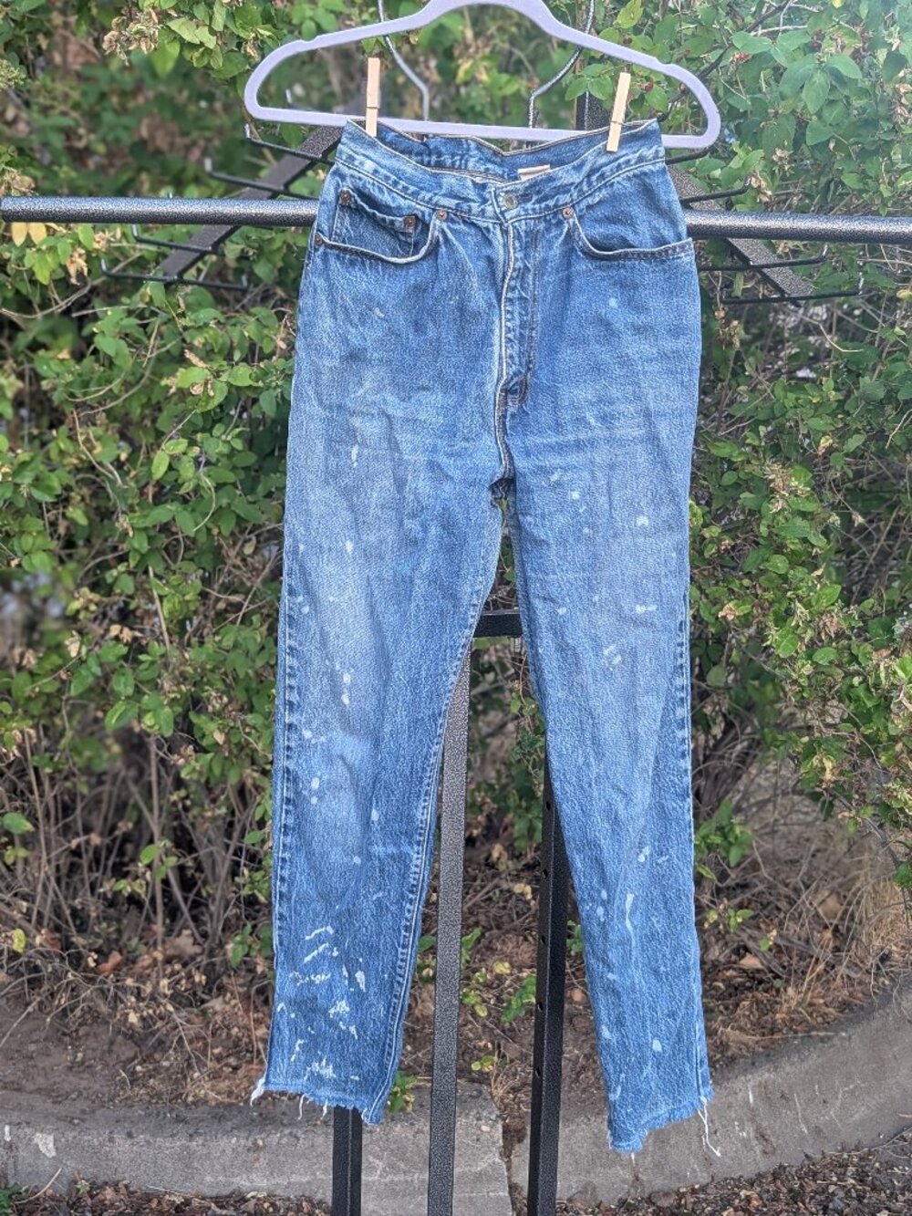 Vintage 1990s Levi’s 550 Jeans Sz 9 High Rise Thrashed Mom Jeans USA Distressed